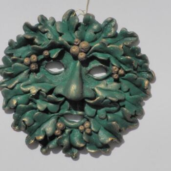 Artigianato intitolato "Green Man Tree Face…" da Venessa Lagrand, Opera d'arte originale