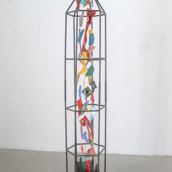 「The Cage - Το Κλουβί」というタイトルの彫刻 Vera Stavrinadiによって, オリジナルのアートワーク, 金属