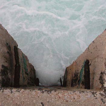 Photographie intitulée "Eaux dans Radoub" par Véronique Brill, Œuvre d'art originale