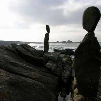 Installation intitulée "Guetteurs Quiberon…" par Véronique Brill, Œuvre d'art originale