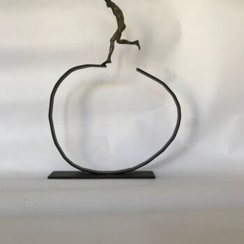 Sculpture titled "Sauter le pas" by Veronique Lonchamp, Original Artwork, Bronze