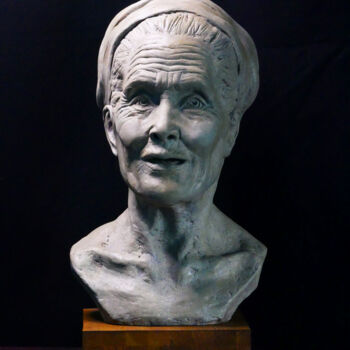 Sculpture intitulée "Vieille Femme" par Pico Sculpteur, Œuvre d'art originale, Résine