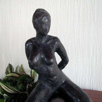 Sculpture titled "Etude Sultane" by Véronique Richard, Original Artwork, Bronze