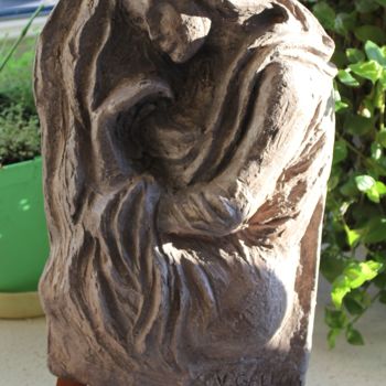 Sculpture intitulée "BAS RELIEF MADONE" par Virginie Gallois, Œuvre d'art originale, Terre cuite