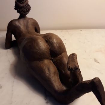 Sculpture intitulée "Le caprice d'Alice" par Véronique Ghenne, Œuvre d'art originale, Argile