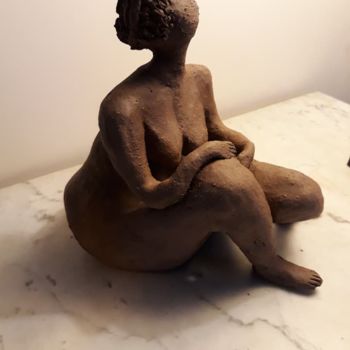 Rzeźba zatytułowany „Alice et ses songes” autorstwa Véronique Ghenne, Oryginalna praca, Glina