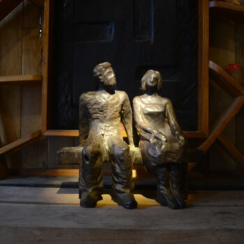 Skulptur mit dem Titel "Fall in love" von Victor Nguyen, Original-Kunstwerk, Holz