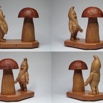 Sculptuur getiteld "Gnome and mushroom" door Victor Utcin, Origineel Kunstwerk, Hout