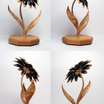 Skulptur mit dem Titel "Flower" von Victor Utcin, Original-Kunstwerk, Holz