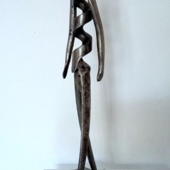 「DEFILE DE MODE」というタイトルの彫刻 Gerard Lamiによって, オリジナルのアートワーク, 金属