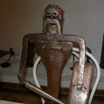 Sculpture titled "VERCINGETORIX" by Gerard Lami, Original Artwork, Metals