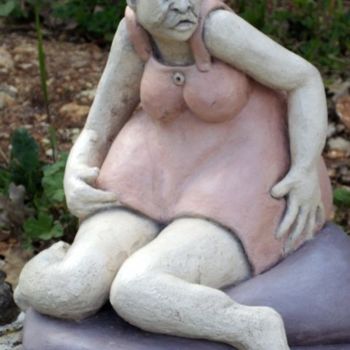 Sculpture titled "femme assise mollem…" by Isabelle Vigo, Original Artwork, Terra cotta