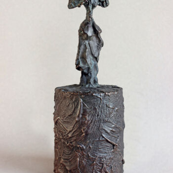 Sculpture titled "Girl with a bow" by Viktor Konoval, Original Artwork, Bronze