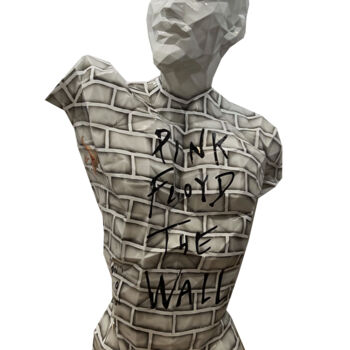 Scultura intitolato "The wall Pink Floyd" da Viktor M, Opera d'arte originale, Resina