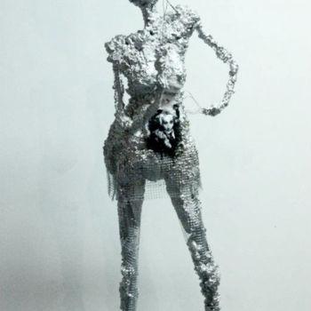 Sculptuur getiteld "Imitation Marlene" door Viktor Sheleg, Origineel Kunstwerk, Anders