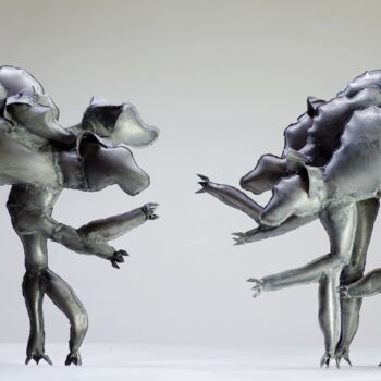 雕塑 标题为“Between the Twins” 由Vilgeniy Melnikov, 原创艺术品, 金属