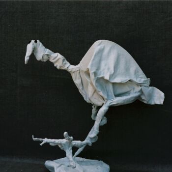 Sculpture titled "la poule qui a trou…" by Vincent Bouillat, Original Artwork, Wire