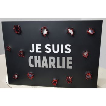 Scultura intitolato "Je suis CHARLIE" da Vincent Docteur, Opera d'arte originale, Plastica