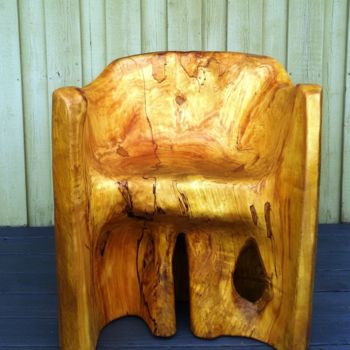 Skulptur mit dem Titel "Royal armchair" von Virgilijus Vaiciunas, Original-Kunstwerk, Holz