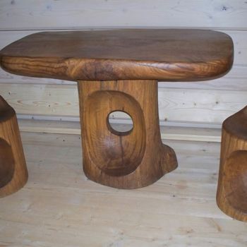 Sculptuur getiteld "Table small" door Virgilijus Vaiciunas, Origineel Kunstwerk, Hout