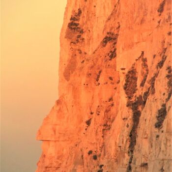 Photographie intitulée "la falaise qui avai…" par Virginie Dartois, Œuvre d'art originale, Photographie non manipulée