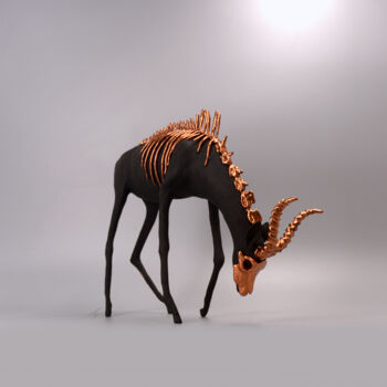 Sculpture intitulée "Antilope Osseus spi…" par Virginie Gribouilli, Œuvre d'art originale, Pâte polymère