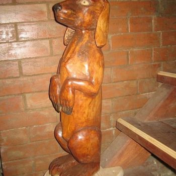 「пес」というタイトルの彫刻 Виталий Парфеновによって, オリジナルのアートワーク, ウッド