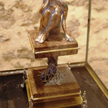 Sculpture titled "LA TIMIDE" by Vitalino Sculpteur, Original Artwork