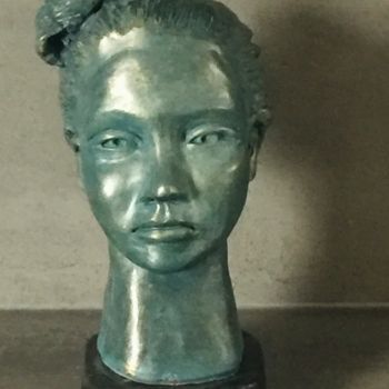 Sculpture titled "Adele" by Vivianne Conquet, Original Artwork, Clay
