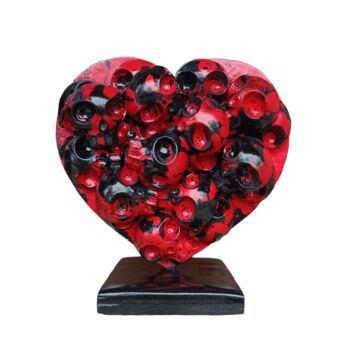 Скульптура под названием "Heart Skull Rouge" - Vl, Подлинное произведение искусства, Смола