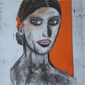 Drawing titled "Tu veux ma photo?" by Vsp, Original Artwork, Charcoal Mounted on Glass