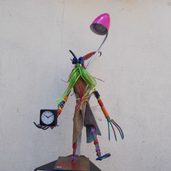Sculpture intitulée "sorcière lampe" par Gilles Bellagamba, Œuvre d'art originale, Métaux