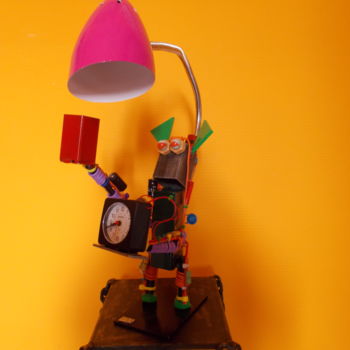 Sculpture titled "robot lampe" by Gilles Bellagamba, Original Artwork, Metals