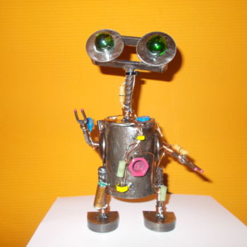 Sculpture titled "robot" by Gilles Bellagamba, Original Artwork, Metals