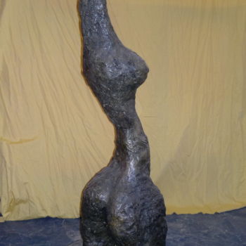 Skulptur mit dem Titel "La femme Africaine…" von Wamba Lomombia Yussuf Baudouin, Original-Kunstwerk, Metalle