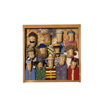 Скульптура под названием "Family in a square" - Nathalie Watine, Подлинное произведение искусства, Дерево