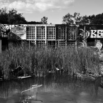 Photographie intitulée "Le Bassin De Rééduc…" par Wax, Œuvre d'art originale, Photographie numérique