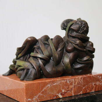 Sculpture titled "The bonds of passio…" by Wiktor Kopacz, Original Artwork, Bronze