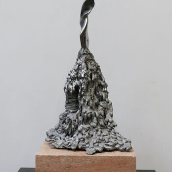 Skulptur mit dem Titel "Glow" von Wiktor Kopacz, Original-Kunstwerk, Aluminium