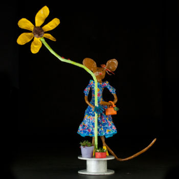 Sculpture titled "Meisje met bloem" by Wil Buijs, Original Artwork, Paper maché