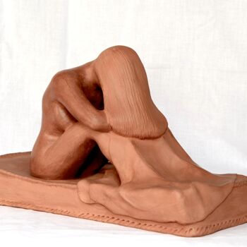 Sculpture titled "Réflexion" by William Castaño, Original Artwork, Clay