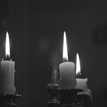 Fotografia zatytułowany „Candles.jpg” autorstwa William Olexik, Oryginalna praca, Fotografia cyfrowa