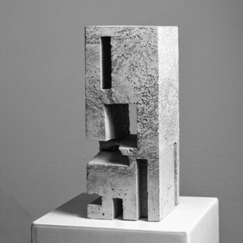 Скульптура под названием "Durchgang" - Wolfgang Bittner, Подлинное произведение искусства, бетон