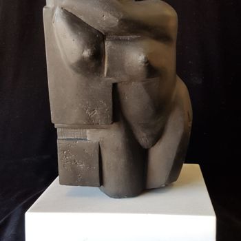 Скульптура под названием "She" - Wojciech Pietranik, Подлинное произведение искусства, Камень