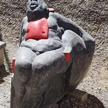 Escultura titulada "Vino Rosso" por Wojciech Pietranik, Obra de arte original, Piedra