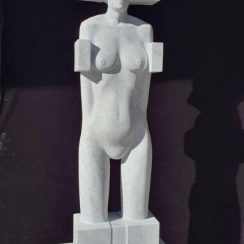 Skulptur mit dem Titel "PRIMAVERA" von Wojciech Pietranik, Original-Kunstwerk, Stein