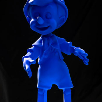 Scultura intitolato "Pinocchio Bleu ultr…" da Xavier Wttrwulghe, Opera d'arte originale, Resina