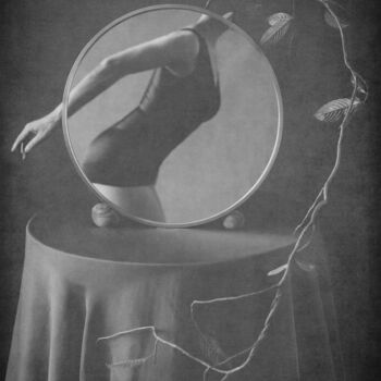 Photographie intitulée "Coexistence in Harm…" par Xidong Luo, Œuvre d'art originale, Photographie numérique