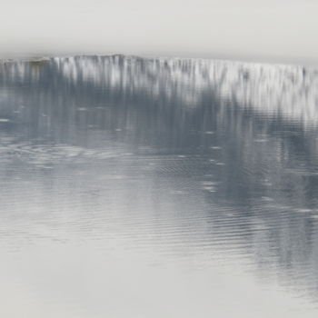Photographie intitulée "Reflets-glacés-2.jpg" par Yasmina Younes, Œuvre d'art originale