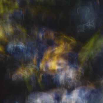 Photographie intitulée "YELLOW TULIP" par Yana Yushkevich, Œuvre d'art originale, Photographie numérique